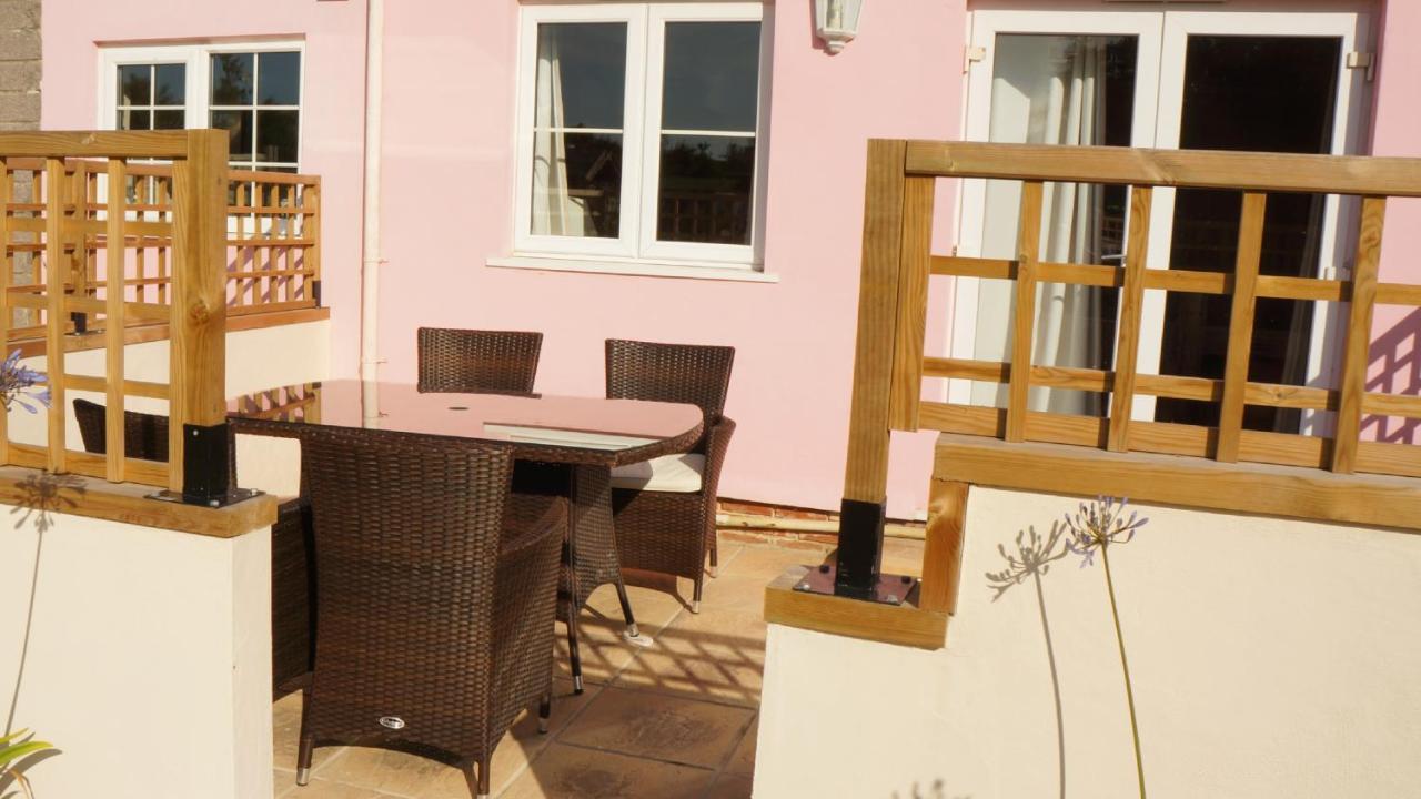 Ellingham Self-Catering Cottages Saint Peter Port Esterno foto
