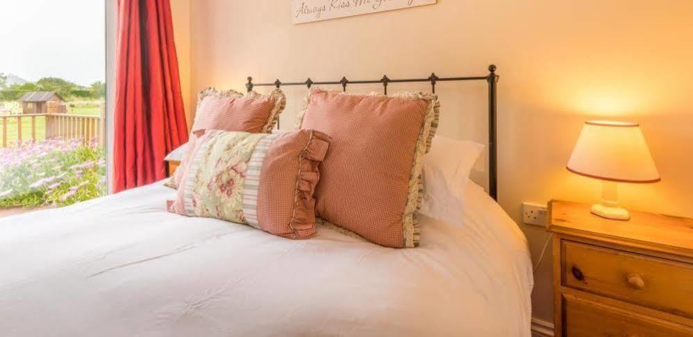 Ellingham Self-Catering Cottages Saint Peter Port Esterno foto